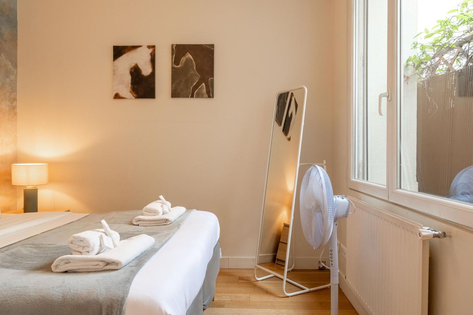 Spacieux Et Renove Appartement Parijs